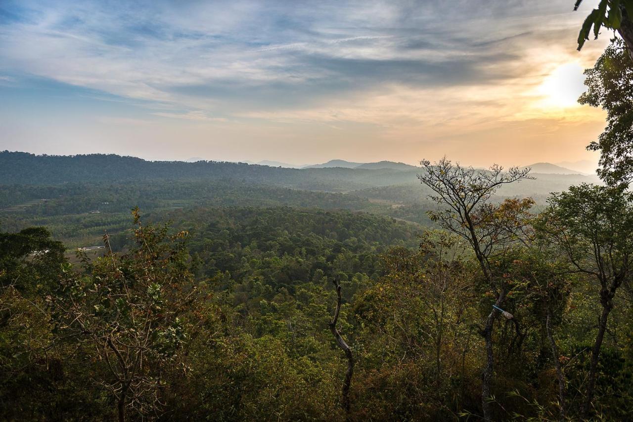 The Porcupine Castle Resort มาดิเครี ภายนอก รูปภาพ