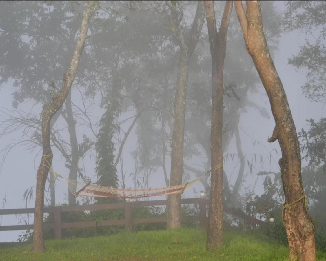 The Porcupine Castle Resort มาดิเครี ภายนอก รูปภาพ